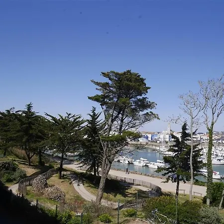 Le New Port De St Gilles