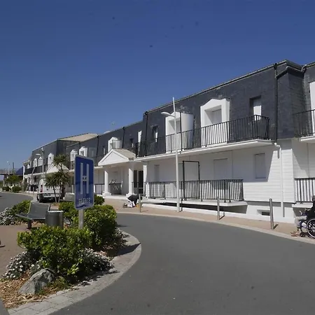 Le New Port De St Gilles * سانت جيل كروا دي فيي